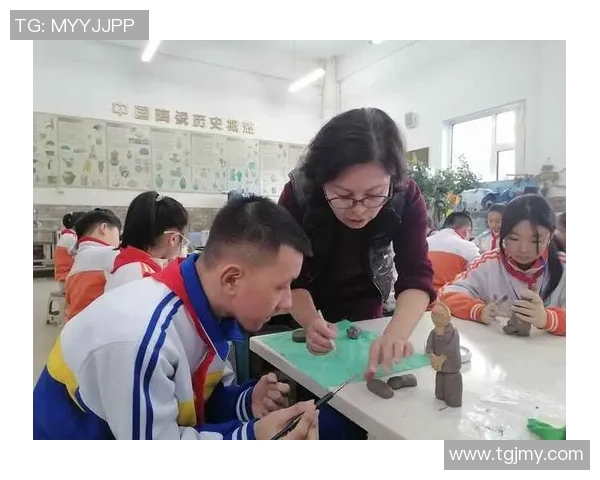 林美玲的成长故事与人生哲学探讨如何在逆境中绽放光彩